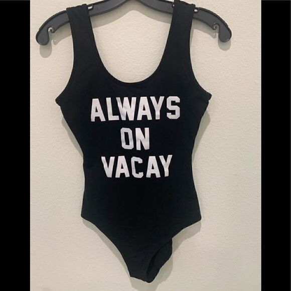 Gaze Always On Vacay Graphic Bodysuit Women’s Size XS Black White Snap - Picture 2 of 3